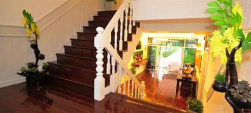 фото отеля Rachakarun Park Serviced Apartment