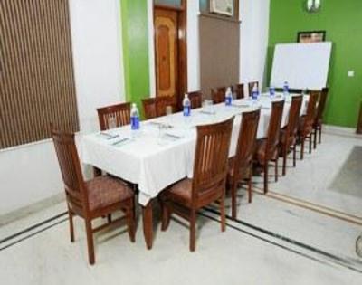 фото отеля Pals Inn