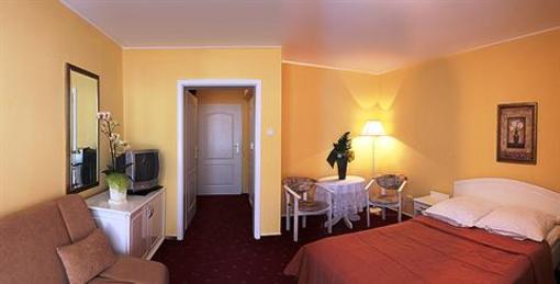 фото отеля Renusz Hotel
