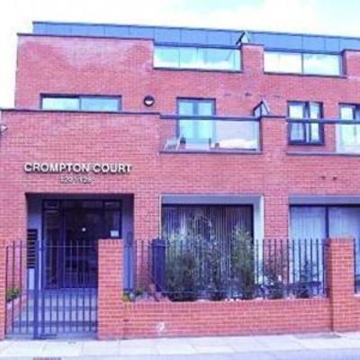 фото отеля Crompton Court Apartments London