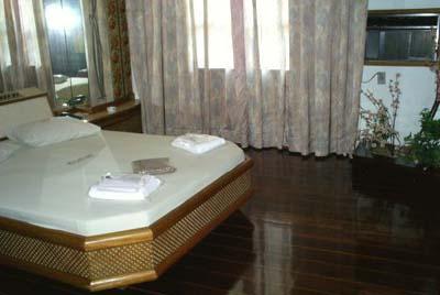 фото отеля Challon Hotel
