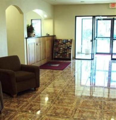 фото отеля Tropicana Inn & Suites Dallas