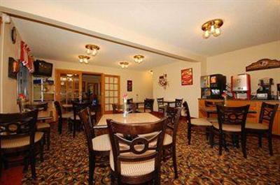 фото отеля Econo Lodge Inn & Suites Bettendorf