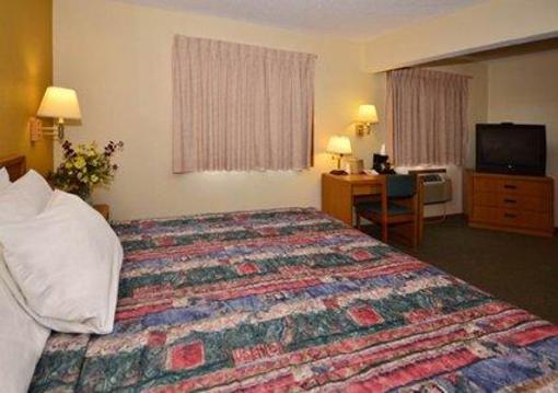 фото отеля Econo Lodge Inn & Suites Bettendorf