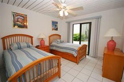 фото отеля Sunset Cove Seven Mile Beach