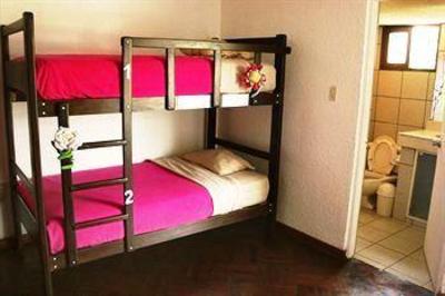 фото отеля Cirque Hostel