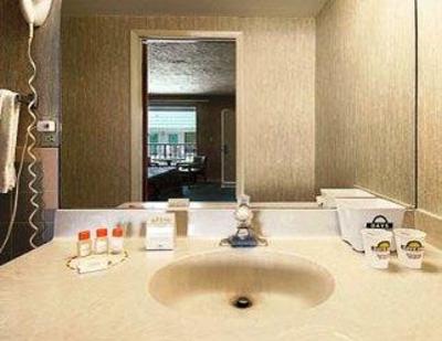 фото отеля Days Inn - Central