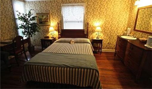 фото отеля Montgomery Inn