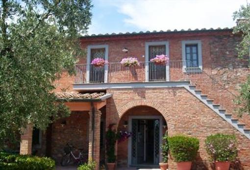 фото отеля Casale Etrusco Apartment Castagneto Carducci