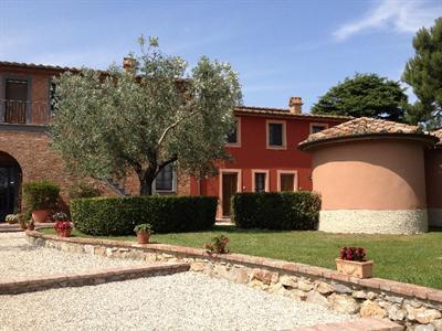 фото отеля Casale Etrusco Apartment Castagneto Carducci