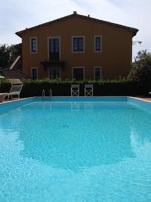 фото отеля Casale Etrusco Apartment Castagneto Carducci
