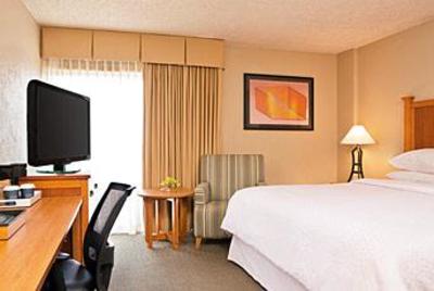 фото отеля Four Points by Sheraton New Orleans Airport