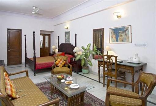фото отеля Hotel Chirmi Palace