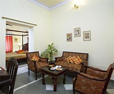 фото отеля Hotel Chirmi Palace