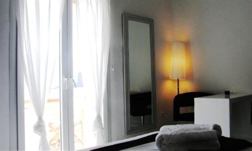 фото отеля Salt Suites and Executive Rooms