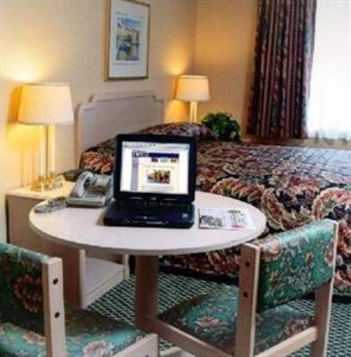 фото отеля Skaneateles Suites