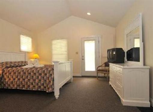 фото отеля Skaneateles Suites