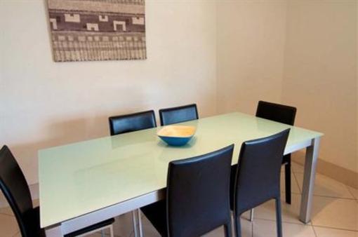 фото отеля Top Of The Mark Apartments Gold Coast
