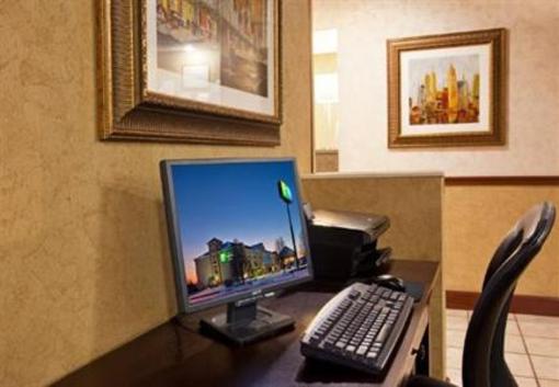 фото отеля Holiday Inn Express Hotel & Suites Troy (Ohio)
