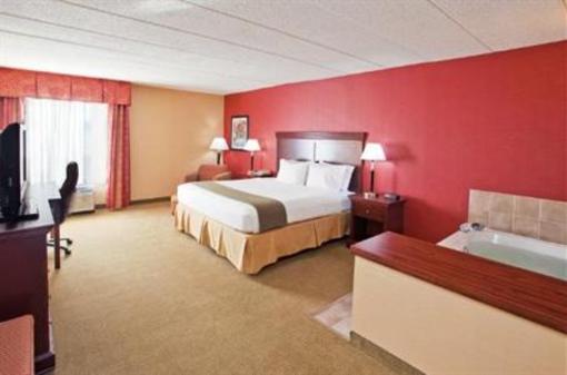 фото отеля Holiday Inn Express Hotel & Suites Troy (Ohio)