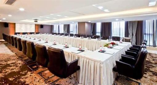 фото отеля White Horse Lake Jianguo Hotel