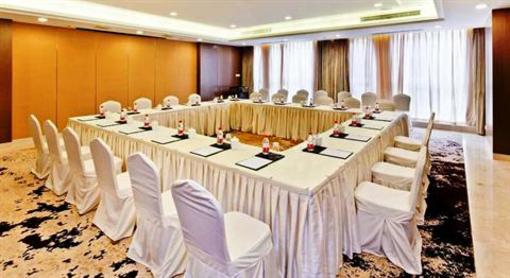 фото отеля White Horse Lake Jianguo Hotel