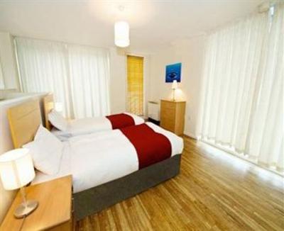 фото отеля Staycity Serviced Apartments Millennium Walk