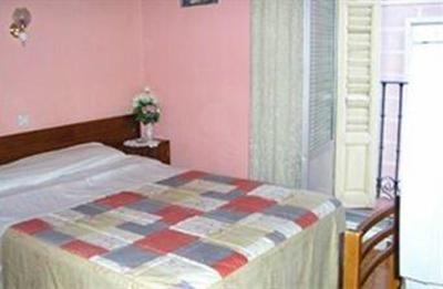 фото отеля Apartamentos H2 Plaza Mayor Madrid