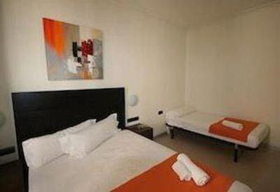 фото отеля Apartamentos H2 Plaza Mayor Madrid