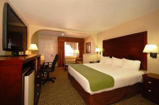 фото отеля BEST WESTERN Deer Park Inn and Suites