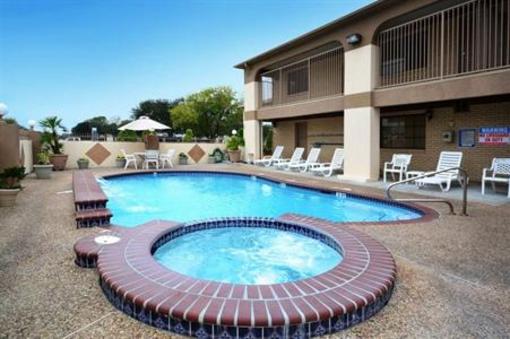 фото отеля BEST WESTERN Deer Park Inn and Suites