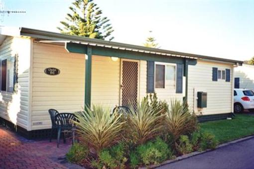 фото отеля Middleton Beach Holiday Park