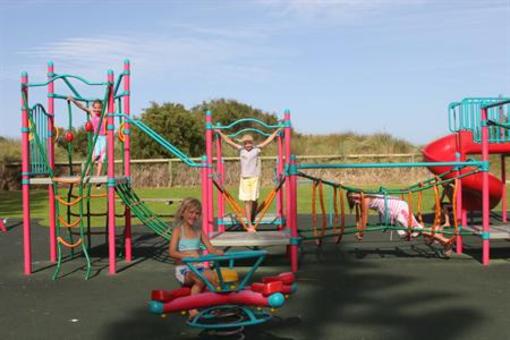 фото отеля Middleton Beach Holiday Park