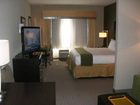 фото отеля Holiday Inn Express Hotel & Suites Hays