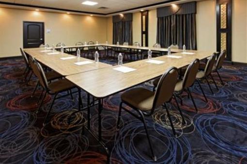 фото отеля Holiday Inn Express Hotel & Suites Glen Rose