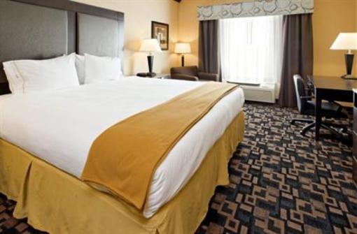 фото отеля Holiday Inn Express Hotel & Suites Glen Rose