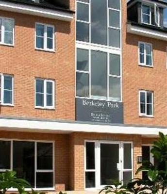 фото отеля Berkeley Park Apartments London