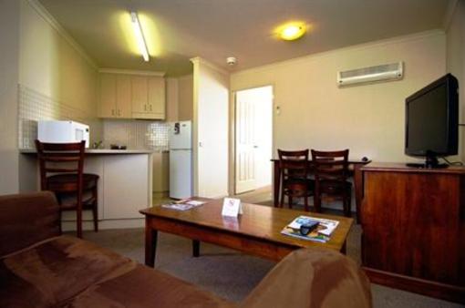 фото отеля The Parklands Apartment Hotel