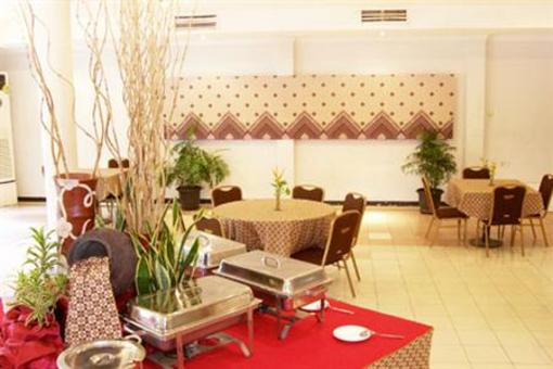 фото отеля Country Heritage Resort Hotel Surabaya