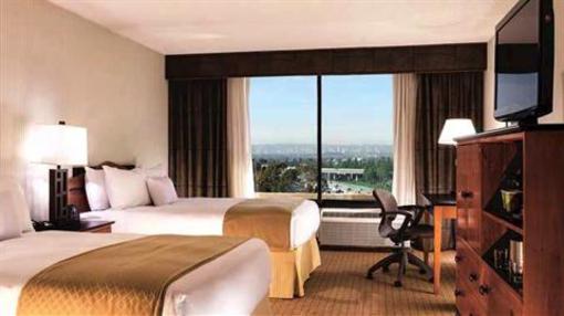 фото отеля DoubleTree Los Angeles Westside