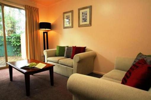 фото отеля Elphin Villas - Motel, Serviced Apartments & Villas
