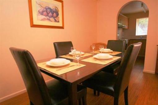 фото отеля Elphin Villas - Motel, Serviced Apartments & Villas