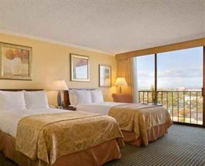 фото отеля Hilton Irvine Orange County Airport