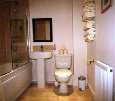 фото отеля Central Serviced Apartments Gloucester Rd