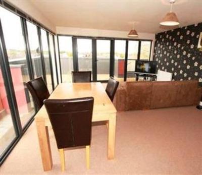 фото отеля Central Serviced Apartments Gloucester Rd