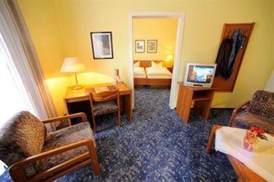 фото отеля Hotel Zur Post Bad Rothenfelde