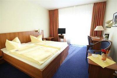 фото отеля Hotel Zur Post Bad Rothenfelde
