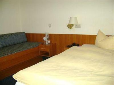 фото отеля Hotel Zur Post Bad Rothenfelde