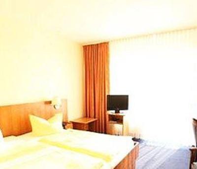фото отеля Hotel Zur Post Bad Rothenfelde