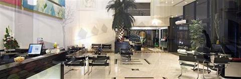 фото отеля Seasons - An Apartment Hotel